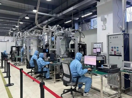 全球首个低温量子比特芯片问世：量子计算迈向百万级扩展新纪元