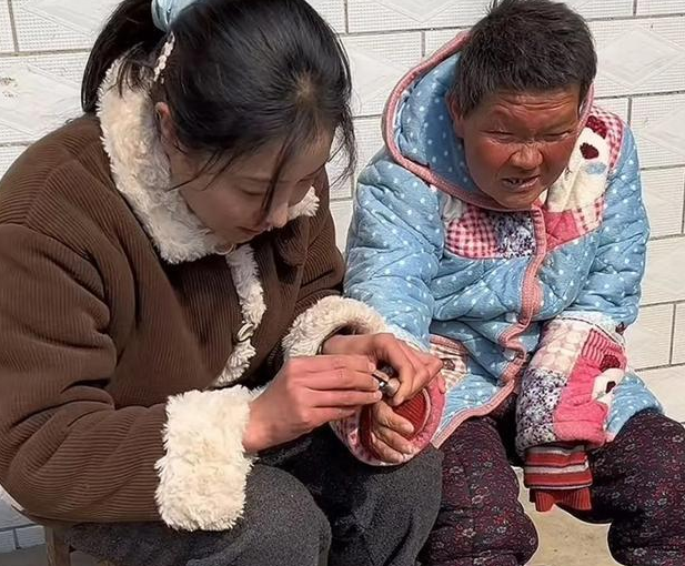 李富贵：从平凡到走红，以热爱点亮生活之光