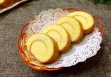 零失败！家庭版瑞士卷制作全攻略：松软蛋糕与丝滑奶油的完美邂逅